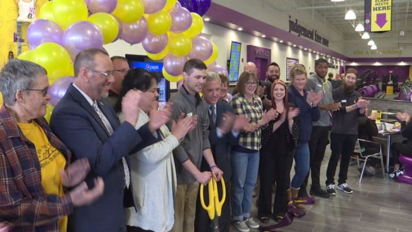 Photo for Planet Fitness holds Ribbon Cutting